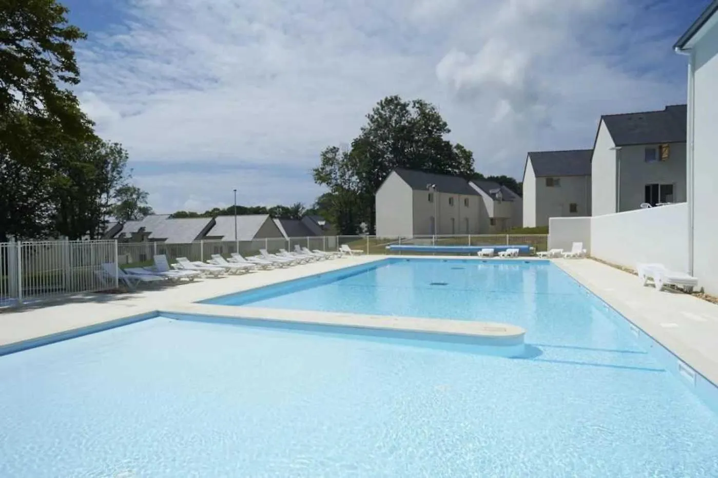 Camping 3 Etoiles - Piscine - Ccaiibb Audierne